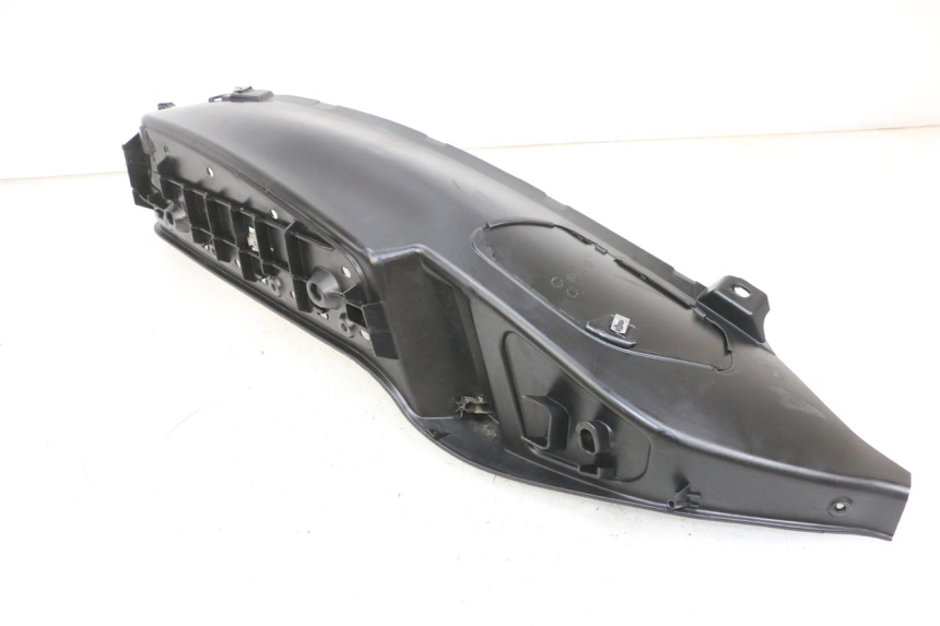 photo de MARCHE PIED DESTRO PIAGGIO MP3 RL 250 (2006 - 2010) - Dettaglio del componente