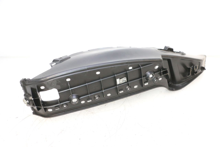 photo de MARCHE PIED DESTRO PIAGGIO MP3 RL 250 (2006 - 2010) - Zoom sullo stato d'uso