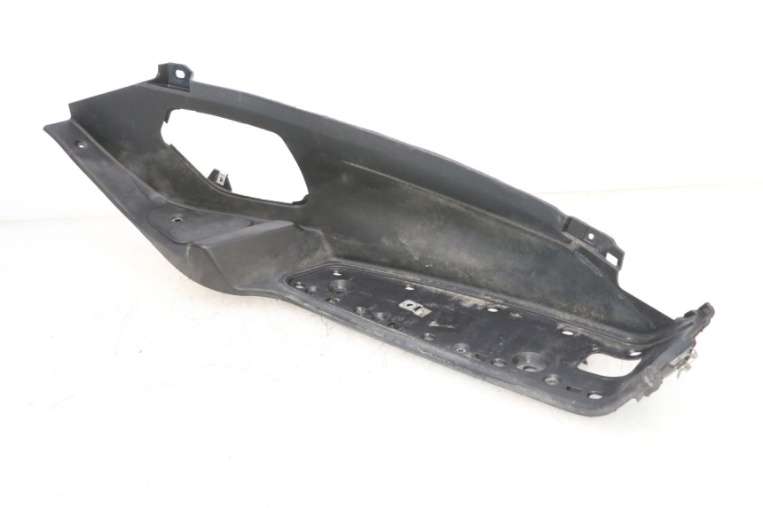 photo de MARCHE PIED DESTRO PIAGGIO MP3 RL 250 (2006 - 2010) - Stato della superficie e materiale