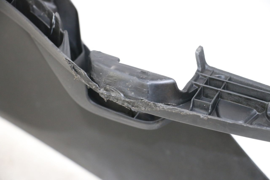 photo de MARCHE PIED DESTRO HONDA PCX (JF47) 125 (2012 - 2013) - Zoom sullo stato d'uso