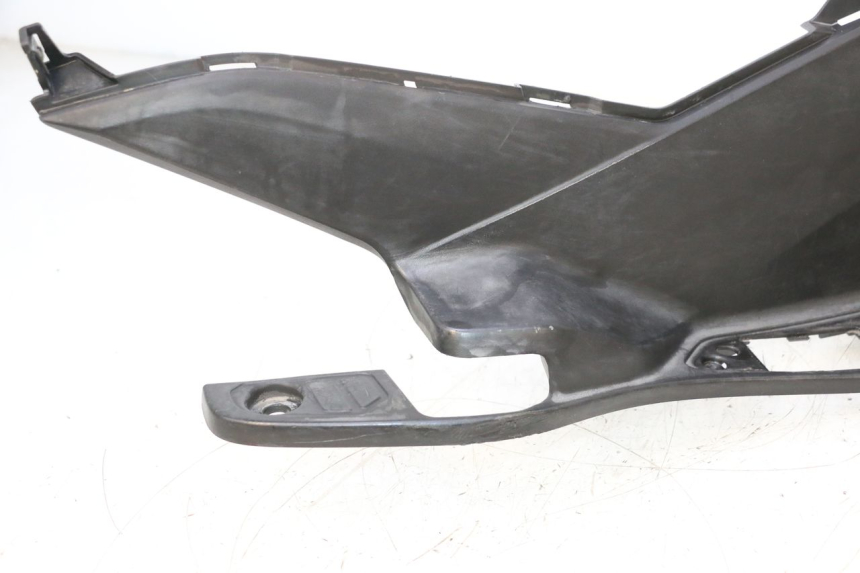 photo de CARENA PEDANA DESTRA HONDA PCX (JF57/JF64) 125 (2014 - 2018) - Marcature e riferimenti originali