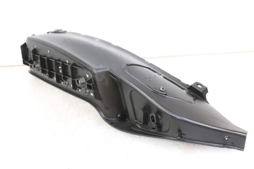 photo de MARCHE PIED DESTRO PIAGGIO MP3 LT 400 (2007 - 2012) - Zoom sullo stato d'uso