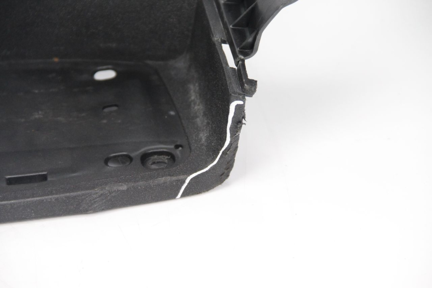 photo de Pedana destra PEUGEOT SATELIS 125 (2013 - 2018) - Zoom sullo stato d'uso