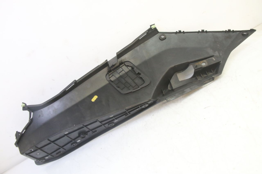 photo de Pedana destra PEUGEOT SATELIS 125 (2013 - 2018) - Primo piano tecnico