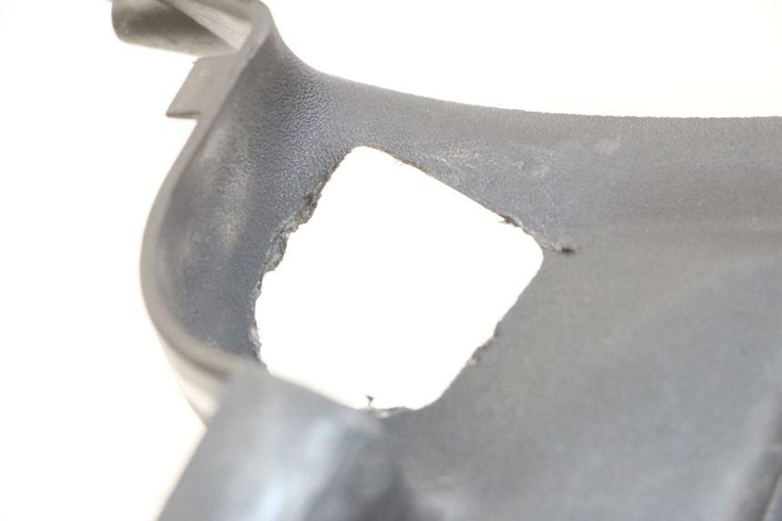 photo de CARENA PEDANA DESTRA APRILIA SCARABEO GT TOURING 125 (1999 - 2005) - Dettaglio del componente