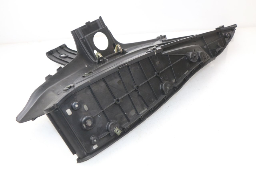 photo de Pedana destra RAZZO STEED 125 (2012 - 2018) - Zoom sullo stato d'uso