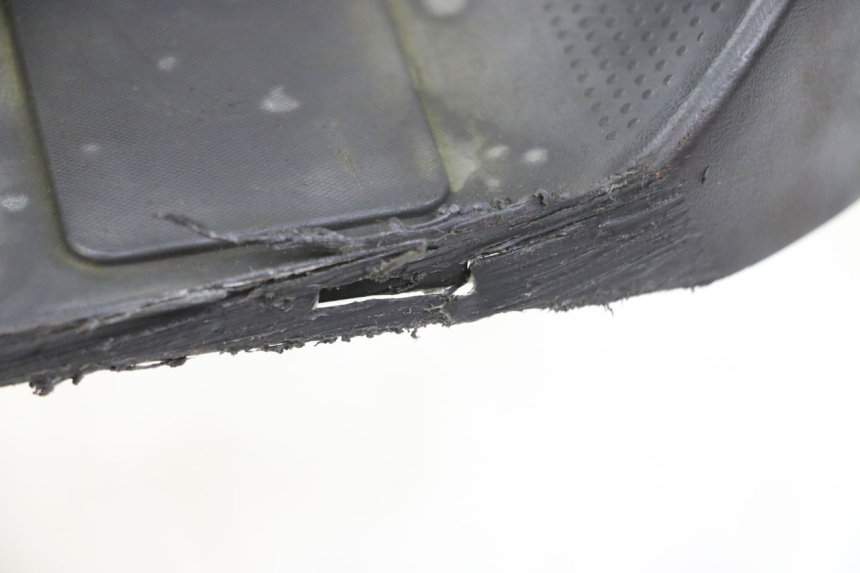 photo de MARCHE PIED DESTRO SUZUKI BURGMAN 125 (2007 - 2014) - Dettaglio del componente