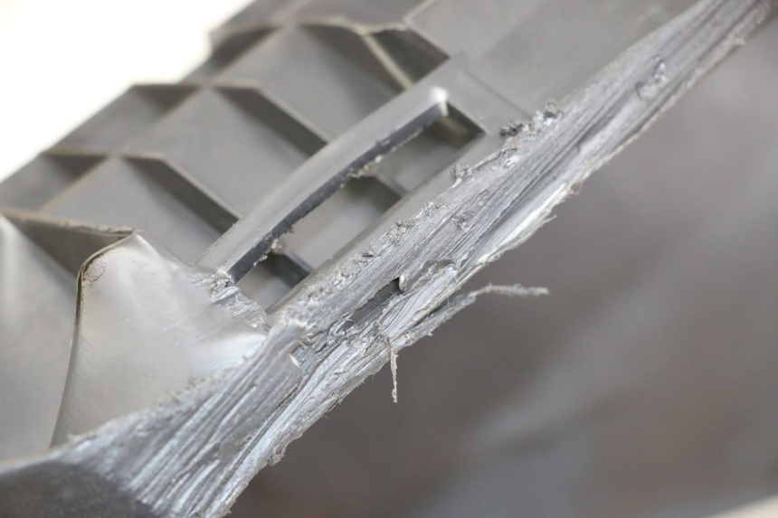 photo de MARCHE PIED DESTRO SUZUKI BURGMAN 125 (2007 - 2014) - Zoom sullo stato d'uso