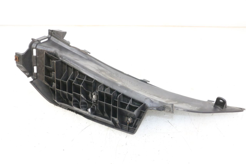 photo de MARCHE PIED DESTRO SUZUKI BURGMAN 125 (2007 - 2014) - Altra angolazione