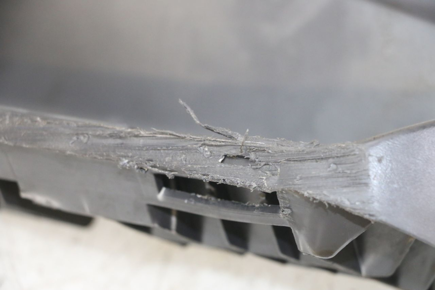 photo de MARCHE PIED DESTRO SUZUKI BURGMAN 125 (2007 - 2014) - Dettagli dei punti di fissaggio