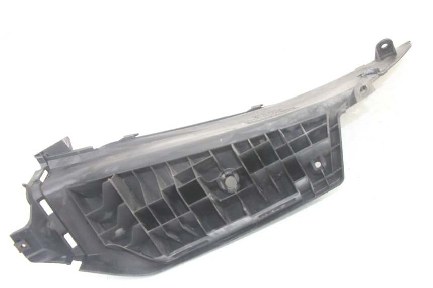 photo de CARENA PEDANA DESTRA SUZUKI BURGMAN 125 (2015 - 2017) - Vista d'insieme del prodotto