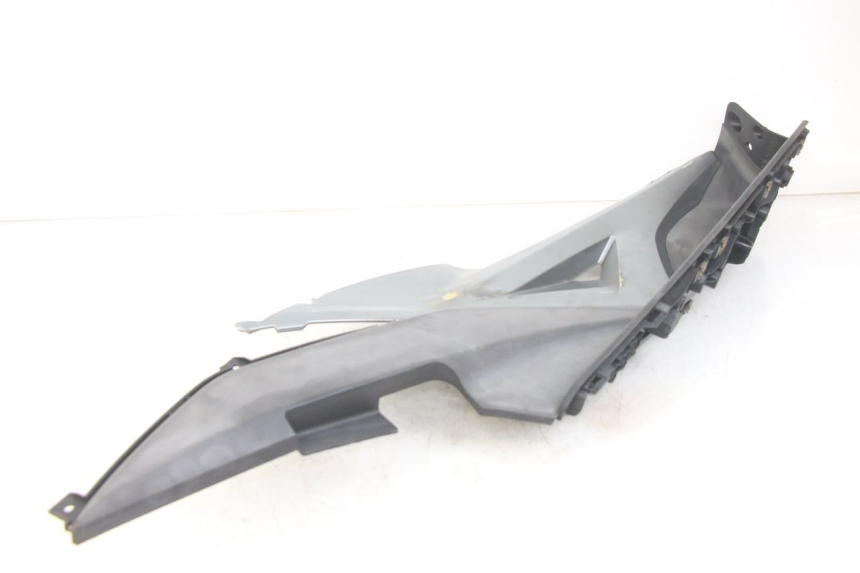 photo de CARENA PEDANA DESTRA KYMCO X-CITING XCITING 400 (2014 - 2018) - Marcature e riferimenti originali