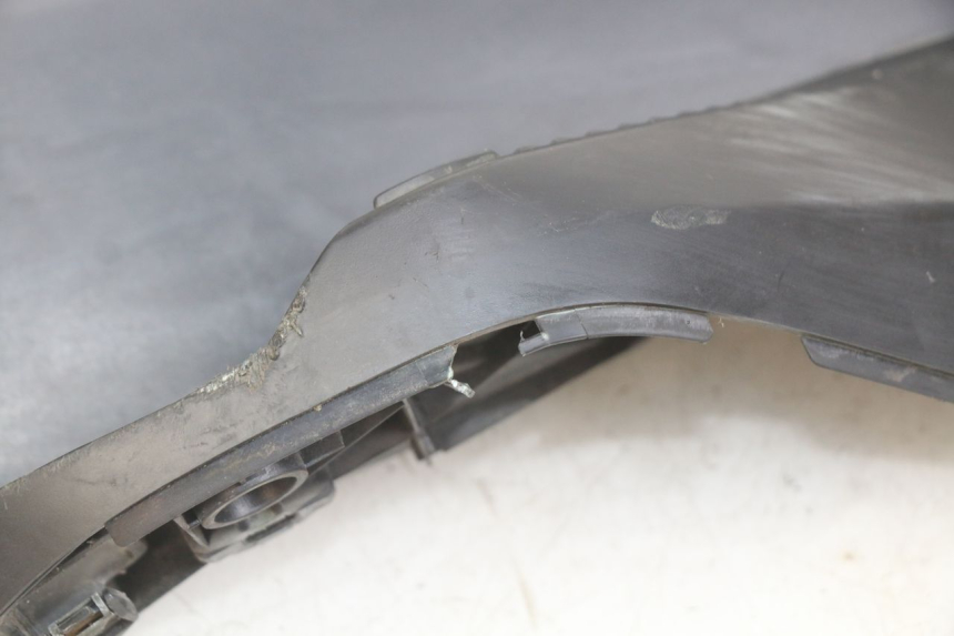 photo de MARCHE PIED DESTRO YAMAHA YP MAJESTY 400 (2004 - 2008) - Zoom sullo stato d'uso