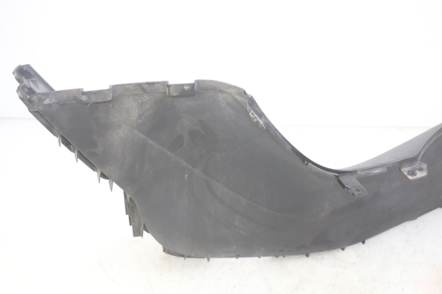 photo de MARCHE PIED DESTRO YAMAHA YP MAJESTY 400 (2004 - 2008) - Stato della superficie e materiale