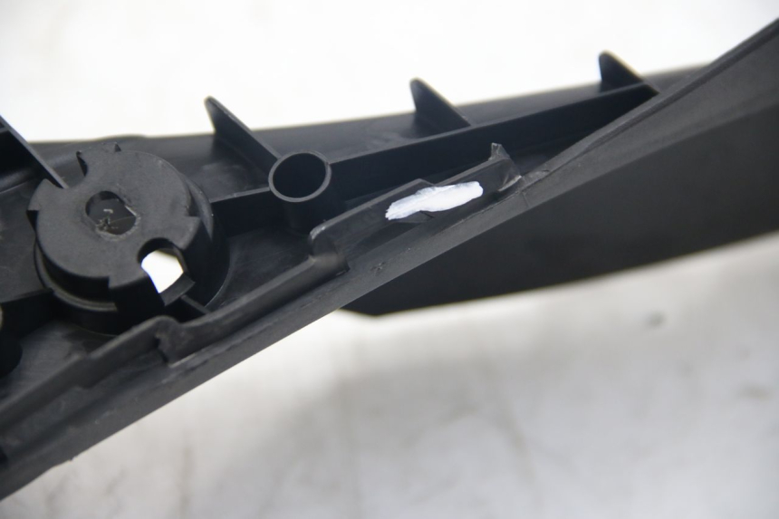 photo de PEDANE YAMAHA D'ELIGHT DELIGHT 125 (2017 - 2020) - Dettaglio del componente