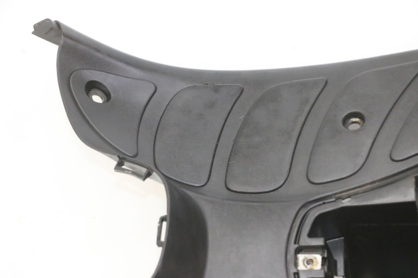 photo de CARENA PEDANA PEUGEOT ELYSTAR 125 (2002 - 2007) - Zoom sui componenti