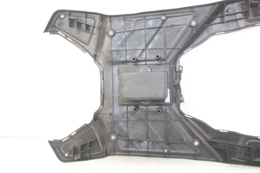 photo de PEDANA KEEWAY F-ACT FACT 50 (2006 - 2011) - Stato della superficie e materiale