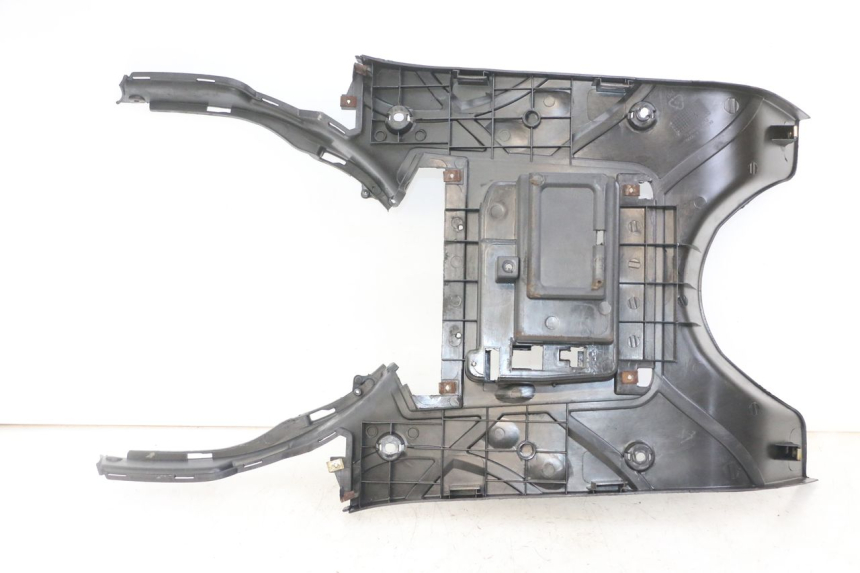 photo de CARENA PEDANA SYM FIDDLE 2 S 125 (2012 - 2014) - Dettagli dei punti di fissaggio