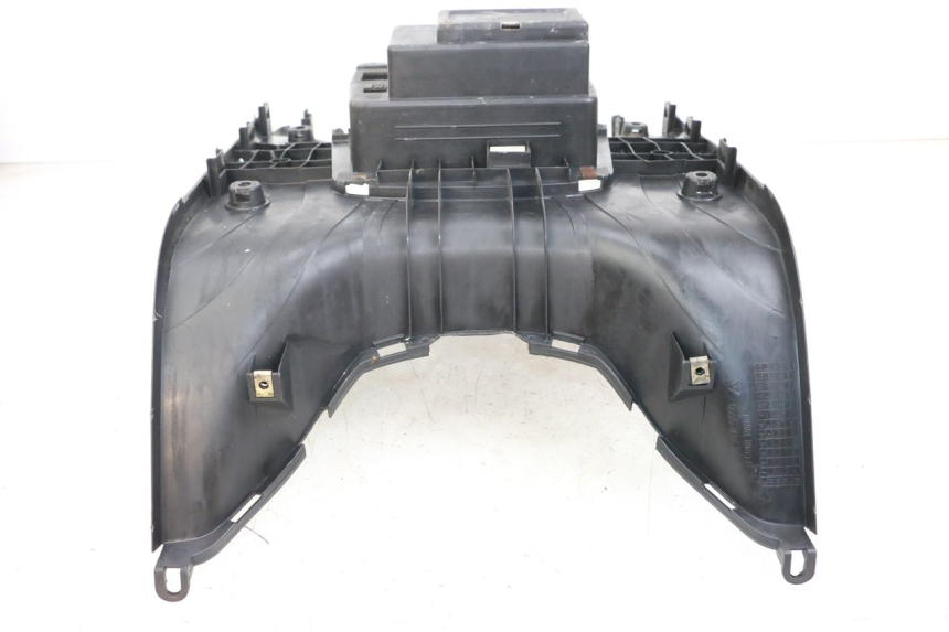 photo de CARENA PEDANA SYM FIDDLE 3 III 50 (2014 - 2020) - Stato della superficie e materiale