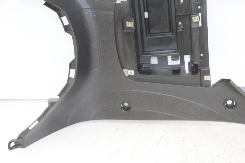 photo de CARENA PEDANA SYM FIDDLE 3 III 50 (2014 - 2020) - Caratteristiche distintive