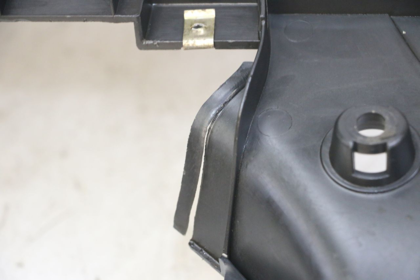 photo de CARENA PEDANA SYM FIDDLE 3 III 50 (2014 - 2020) - Zoom sullo stato d'uso