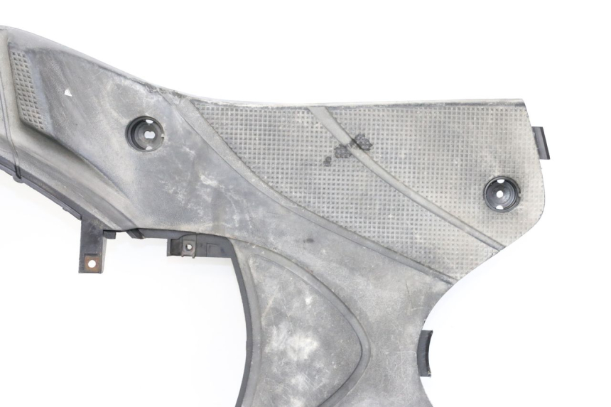 photo de CARENA PEDANA MBK FLAME X 125 (2007 - 2016) - Primo piano ad alta risoluzione