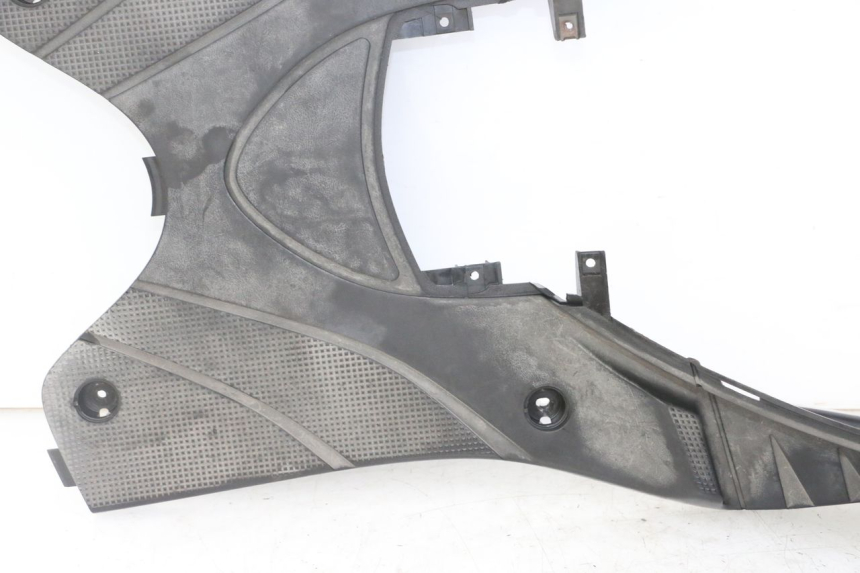 photo de CARENA PEDANA MBK FLAME X 125 (2007 - 2016) - Focus sulla struttura