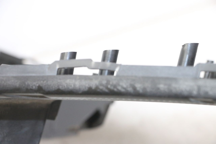 photo de CARENA PEDANA MBK FLAME X 125 (2007 - 2016) - Zoom sullo stato d'uso