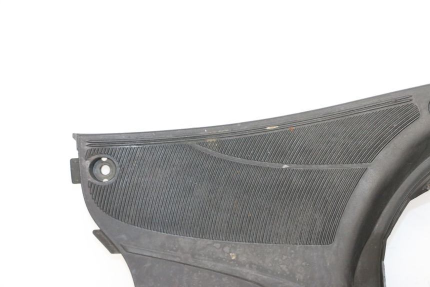 photo de CARENA PEDANA MBK FLIPPER 115 (2013 - 2017) - Caratteristiche distintive