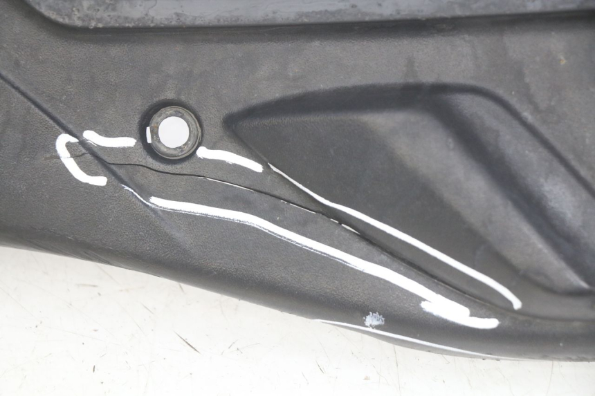 photo de PEDANE PIAGGIO FLY 2T 50 (2004 - 2017) - Dettagli dei punti di fissaggio