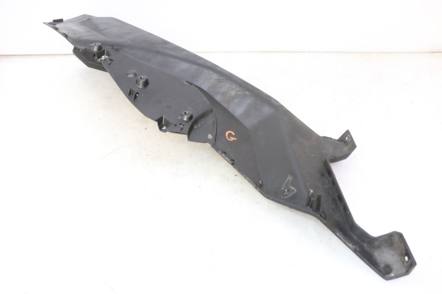 photo de CARENA PEDANA SINISTRA QUADRO 4 4D 350 (2015 - 2018) - Dettaglio del componente
