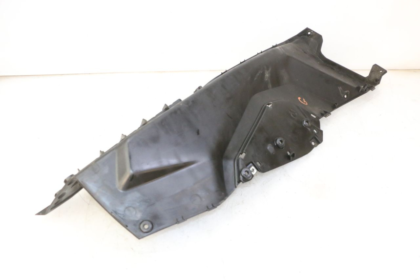 photo de CARENA PEDANA SINISTRA QUADRO 4 4D 350 (2015 - 2018) - Dettagli dei punti di fissaggio