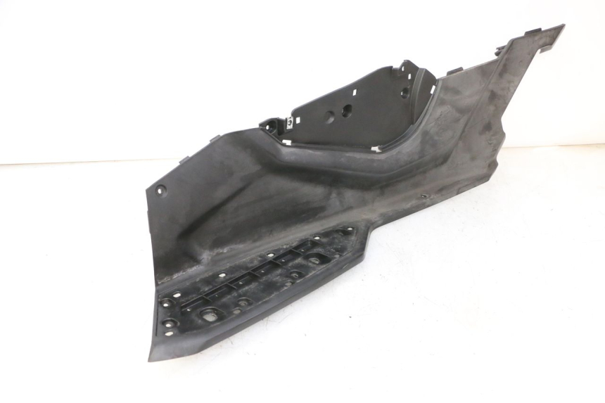 photo de CARENA PEDANA SINISTRA QUADRO 4 4D 350 (2015 - 2018) - Stato della superficie e materiale