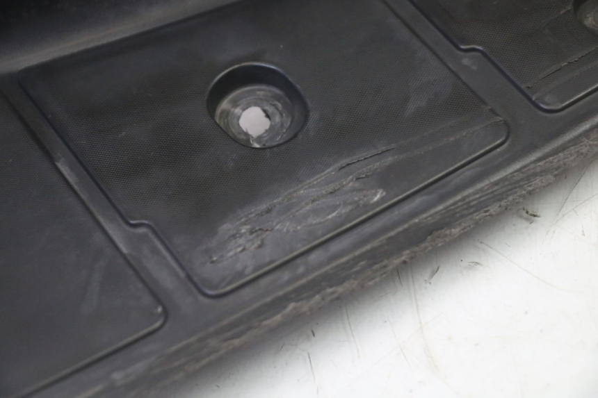 photo de PEDANA SINISTRA SUZUKI BURGMAN 125 (2007 - 2014) - Dettaglio del componente