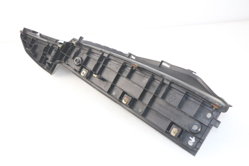 photo de PEDANA SINISTRA KYMCO DINK STREET 125 (2009 - 2014) - Primo piano tecnico