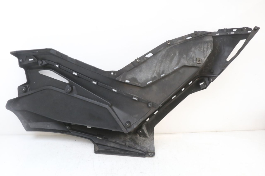 photo de CARENA PEDANA SINISTRA LONGJIA EASY MAX 125 (2020 - 2024) - Altra angolazione