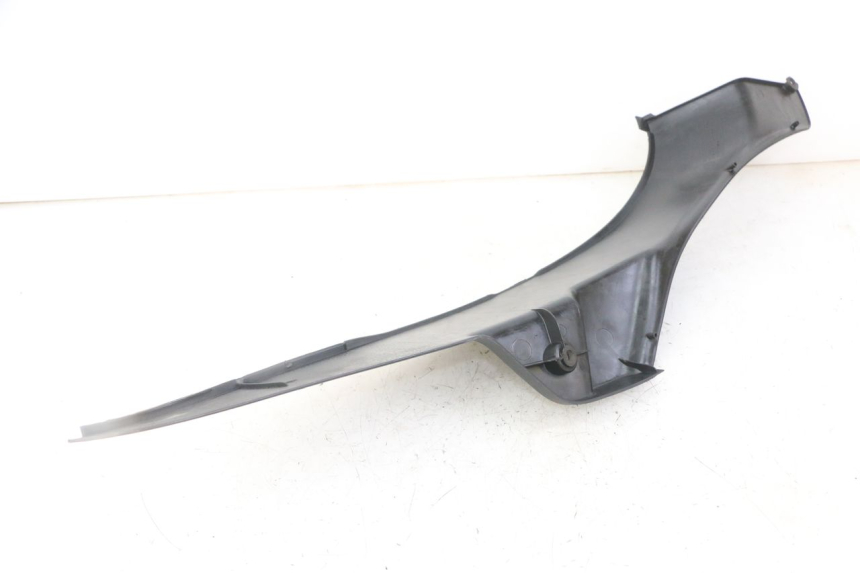 photo de CARENA PEDANA SINISTRA PEUGEOT ELYSEO 125 (1999 - 2004) - Primo piano tecnico