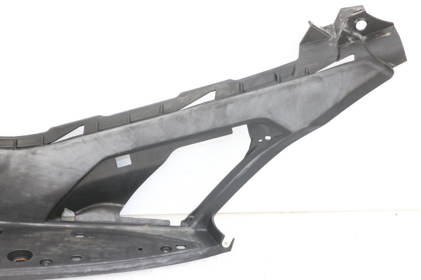 photo de CARENA PEDANA SINISTRA PEUGEOT GEOPOLIS RS 125 (2007 - 2009) - Dettagli dei punti di fissaggio