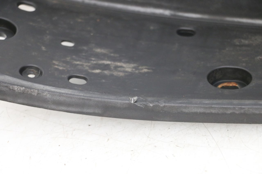 photo de CARENA PEDANA SINISTRA PEUGEOT GEOPOLIS RS 125 (2007 - 2009) - Stato della superficie e materiale