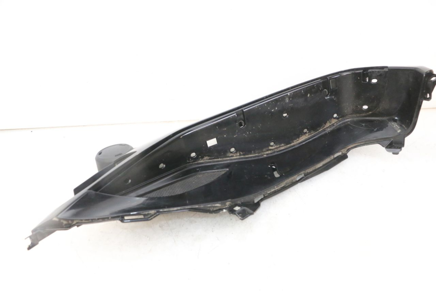 photo de CARENA PEDANA SINISTRA PIAGGIO IE MP3 YOURBAN 300 (2011 - 2016) - Altra vista dell'articolo