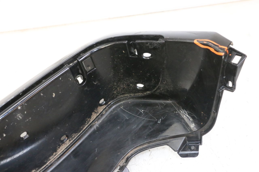 photo de CARENA PEDANA SINISTRA PIAGGIO IE MP3 YOURBAN 300 (2011 - 2016) - Zoom sullo stato d'uso