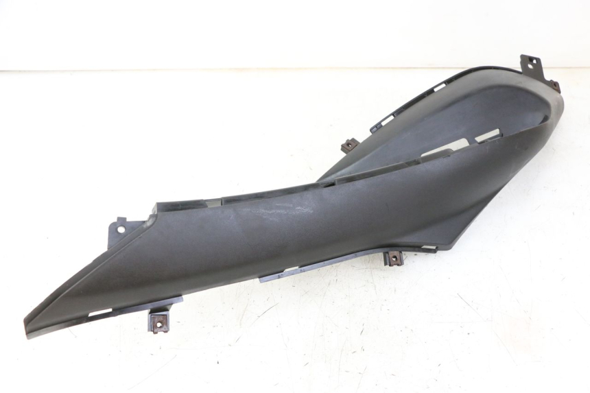 photo de CARENA PEDANA SINISTRA MBK OVETTO ONE 2T 50 (2013 - 2017) - Stato della superficie e materiale