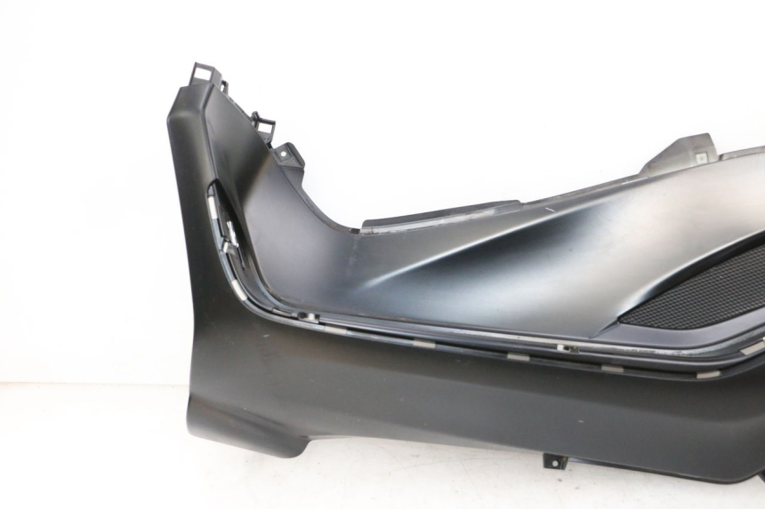 photo de CARENA PEDANA SINISTRA PIAGGIO MP3 HPE 300 (2019 - 2026) - Primo piano ad alta risoluzione