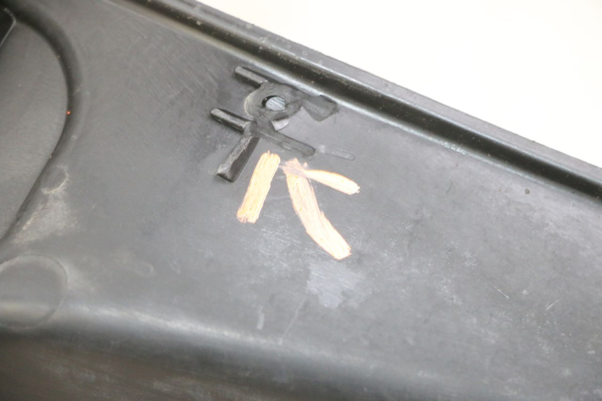 photo de CARENA PEDANA SINISTRA PIAGGIO MP3 LT 300 (2010 - 2016) - Dettaglio del componente