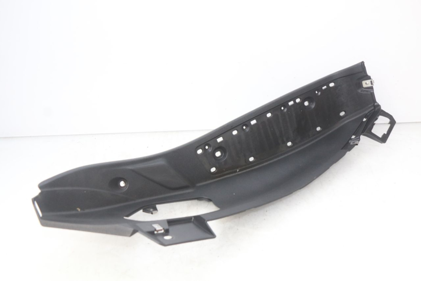 photo de PEDANA SINISTRA PIAGGIO MP3 500 (2014 - 2017) - Primo piano tecnico