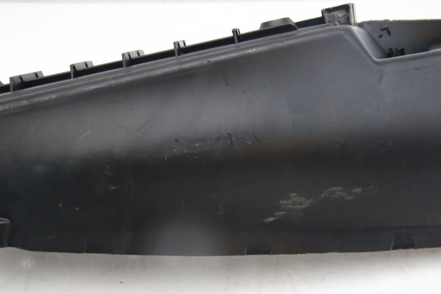 photo de MARCHE PIED SINISTRO PIAGGIO MP3 125 (2006 - 2014) - Caratteristiche distintive