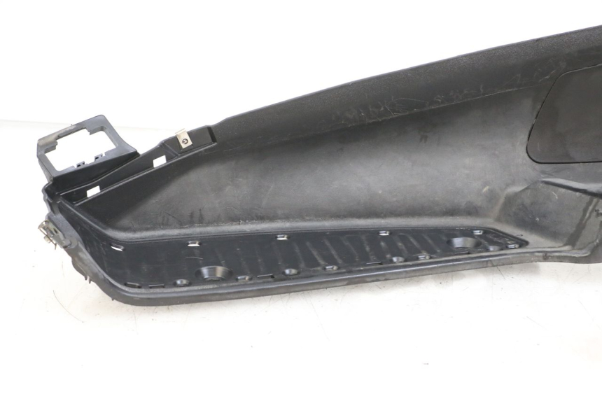 photo de MARCHE PIED SINISTRO PIAGGIO MP3 125 (2006 - 2014) - Primo piano tecnico