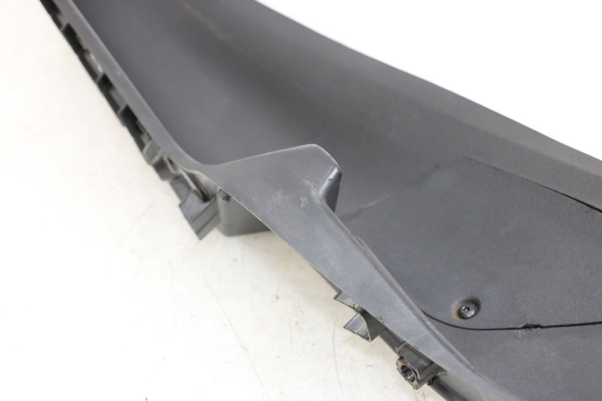 photo de PEDANA SINISTRA PIAGGIO MP3 500 (2011 - 2015) - Zoom sullo stato d'uso