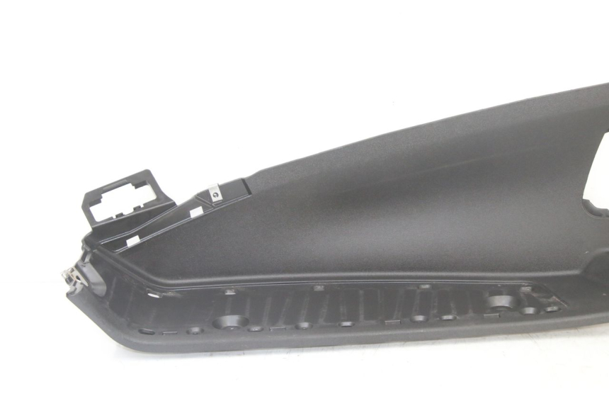 photo de PEDANA SINISTRA PIAGGIO MP3 500 (2014 - 2017) - Dettaglio del componente