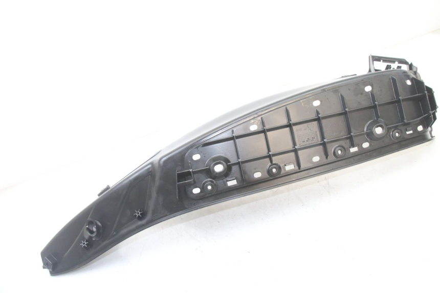 photo de PEDANA SINISTRA PIAGGIO MP3 500 (2014 - 2017) - Stato della superficie e materiale